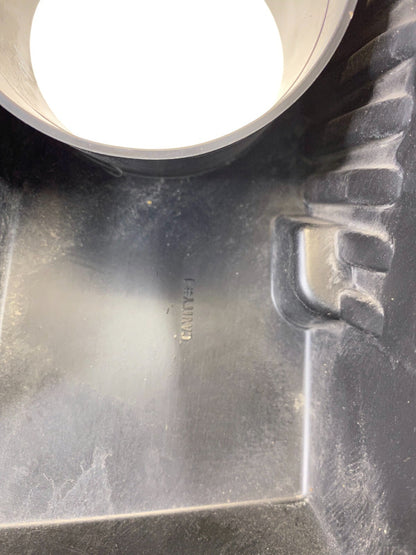 2005-2008 Pontiac Grand Prix 3.8L V6 Air Cleaner Intake Box Upper Cover OEM