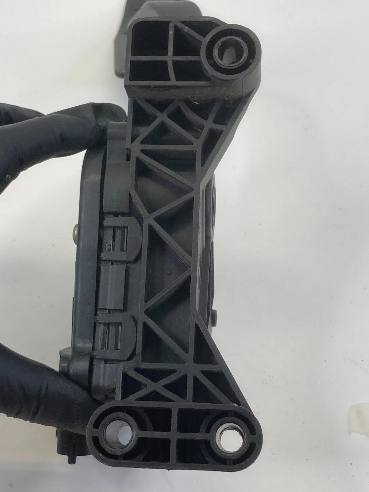 2010-2012 KIA SEDONA 3.5L V6 ACCELERATOR GAS PEDAL TRAVEL SENSOR 32700-4DXXX OEM