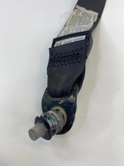 2010 10 KIA SOUL FRONT RIGHT PASSENGER SIDE SEAT BELT RETRACTOR 88820-2K500 OEM