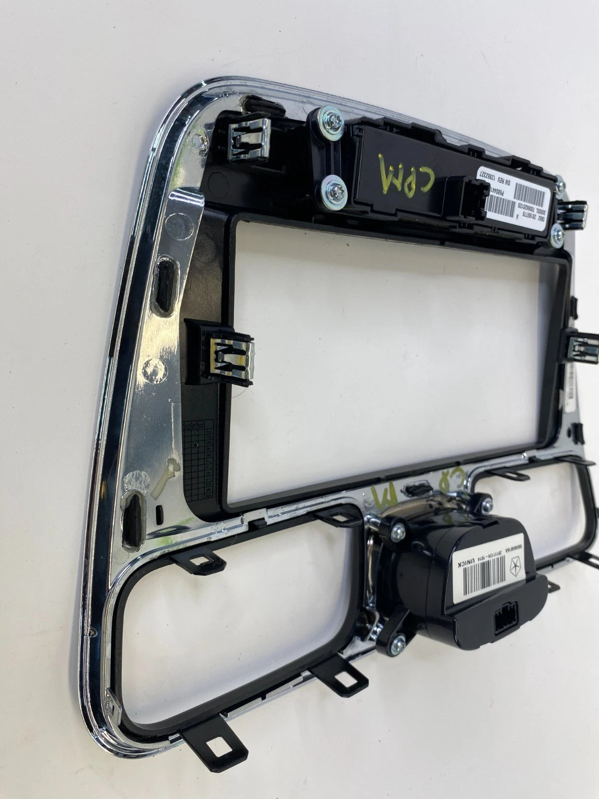 2011-2014 CHRYSLER 200 RADIO BEZEL WITH CLOCK & SWITCHES P68044103AB OEM