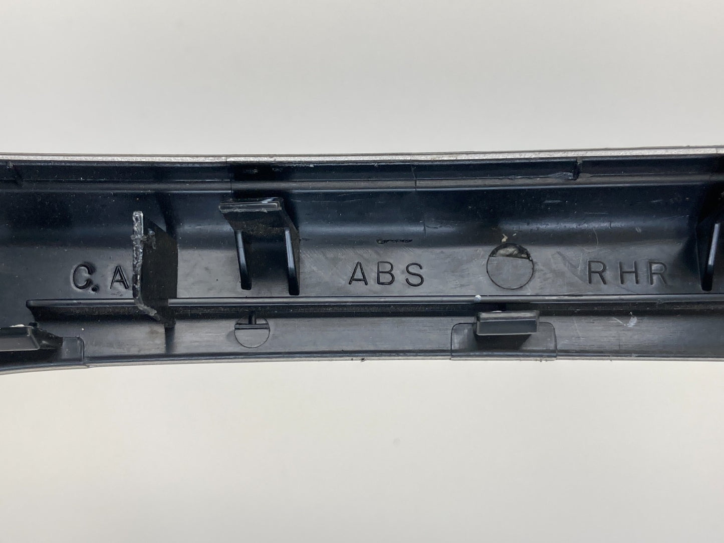 2005-2009 Pontiac G6 Front Right Interior Door Pull Handle Molding Bezel Trim