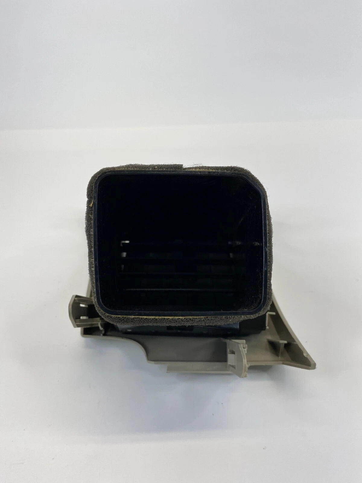 2010-2015 TOYOTA PRIUS DASH RIGHT SIDE AC AIR VENT GRILLE OUTLET 55686-47020 OEM