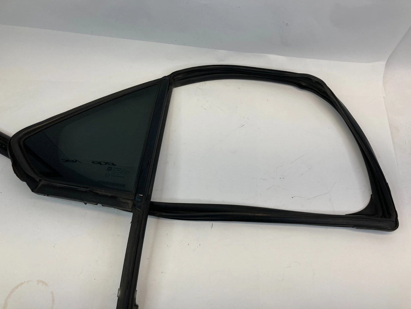 2010-2017 CHEVROLET EQUINOX REAR RIGHT SIDE WINDOW AND WEATHERSTRIP 43R-000265