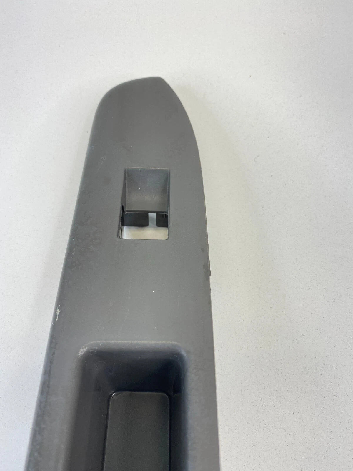 2008-2011 MERCURY MARINER REAR RIGHT DOOR WINDOW SWITCH BEZEL 8L84-78274B08-AH