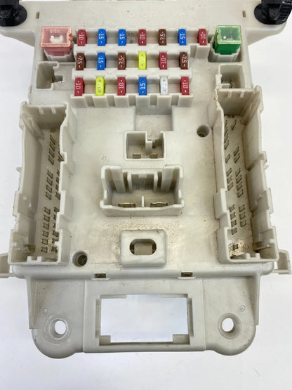 2004 04 Toyota RAV4 2.4L AT Interior Dash Cabin Fuse Relay Box Fusebox Block OEM