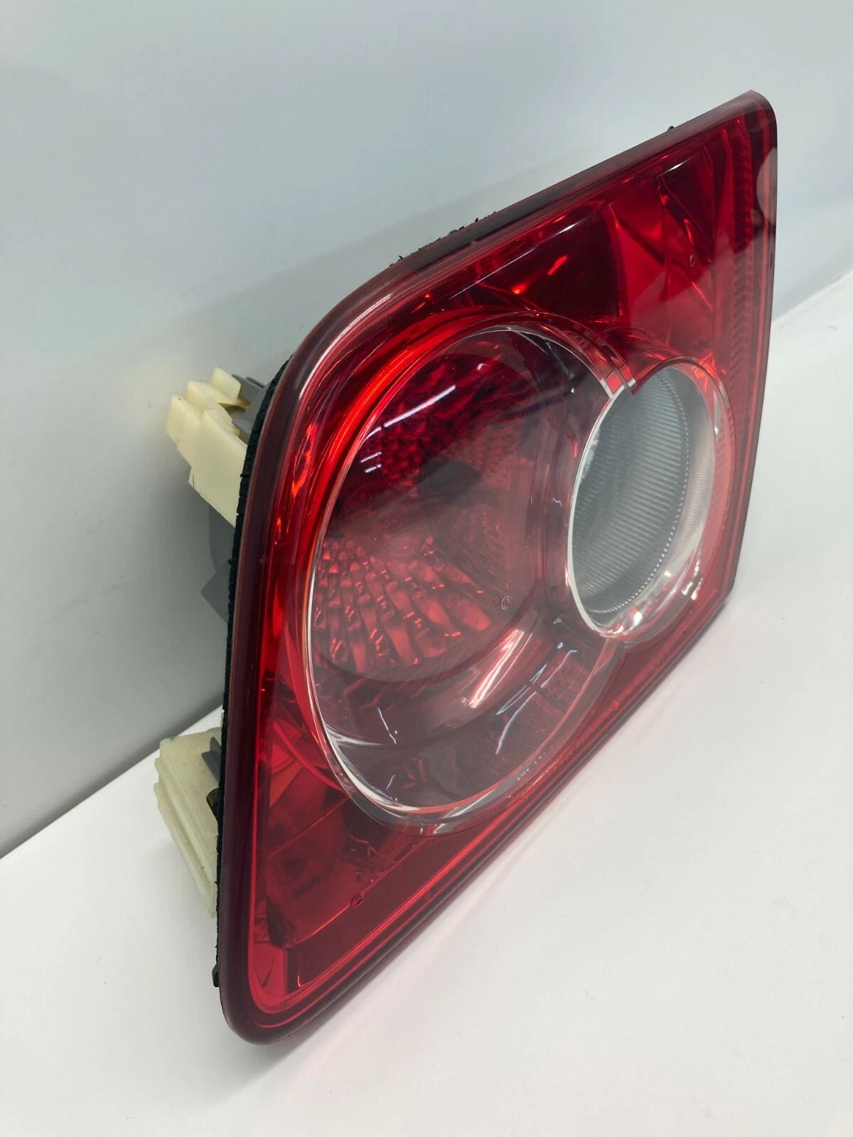 2003-2005 MAZDA 6 SEDAN REAR RIGHT INNER TRUNK TAIL LIGHT LAMP ASSEMBLY OEM