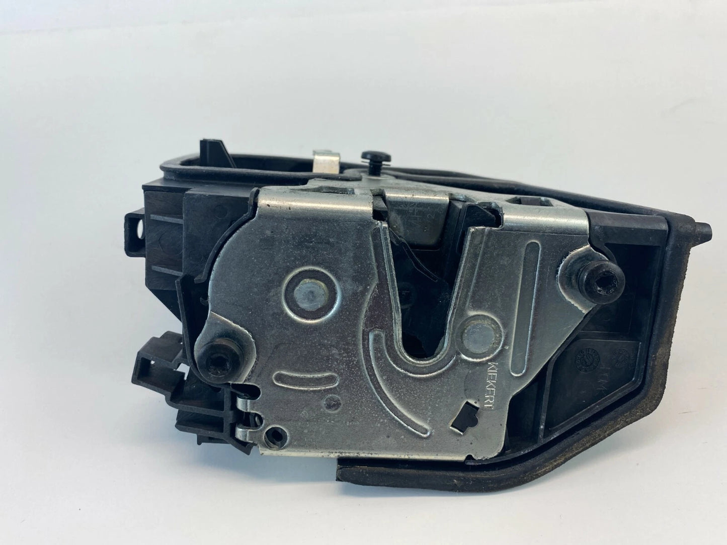 04 05 BMW 545I 04-07 525I FRONT RIGHT PASSENGER SIDE DOOR LOCK LATCH ACTUATOR