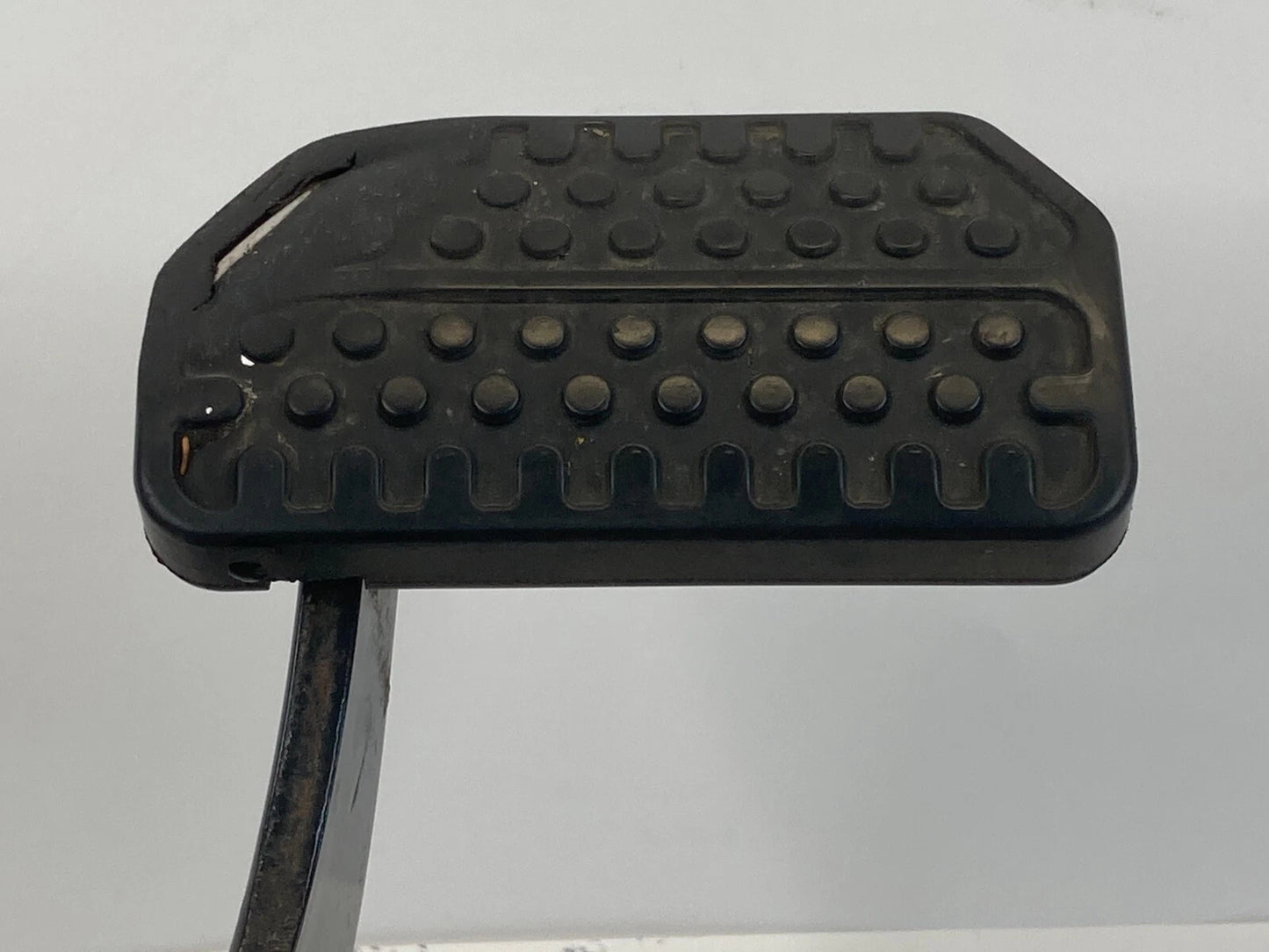 13 14 CHEVY SPARK 12 13 BUICK VERANO AUTOMATIC TRANS STOP BRAKE PEDAL 95143074