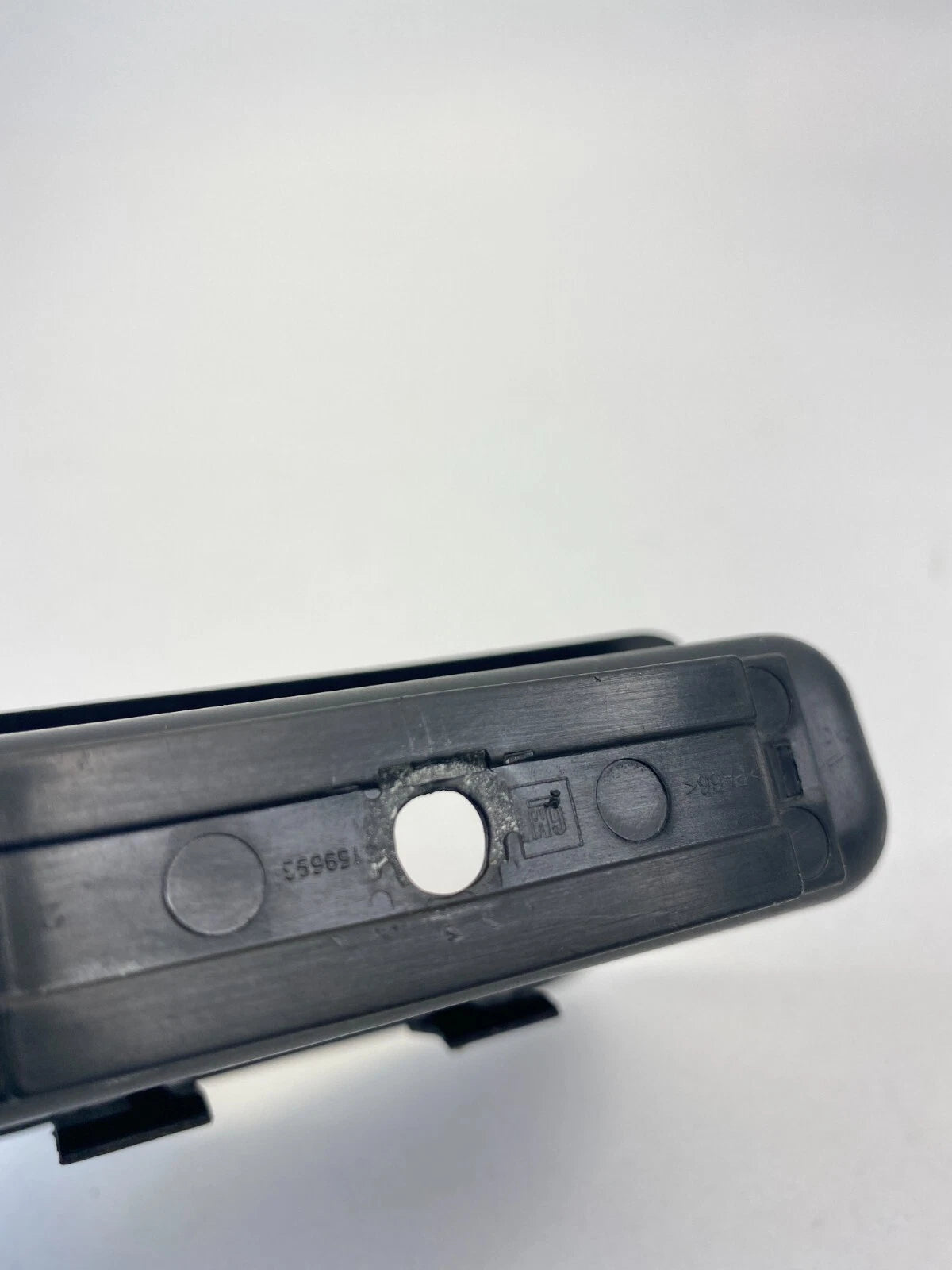 2014-2020 CHEVROLET IMPALA INTERIOR REAR TRUNK LID PULL HANDLE OEM 23159693