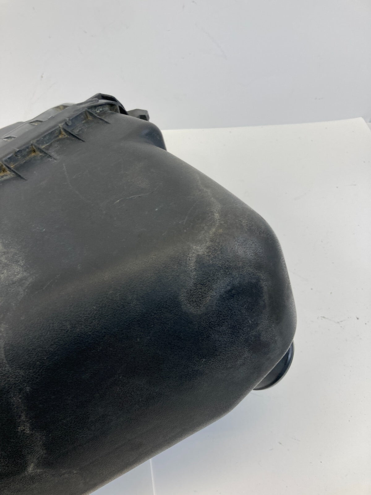 1997-1999 Toyota Camry Air Intake Cleaner Box Filter Assembly 17705-03090 OEM