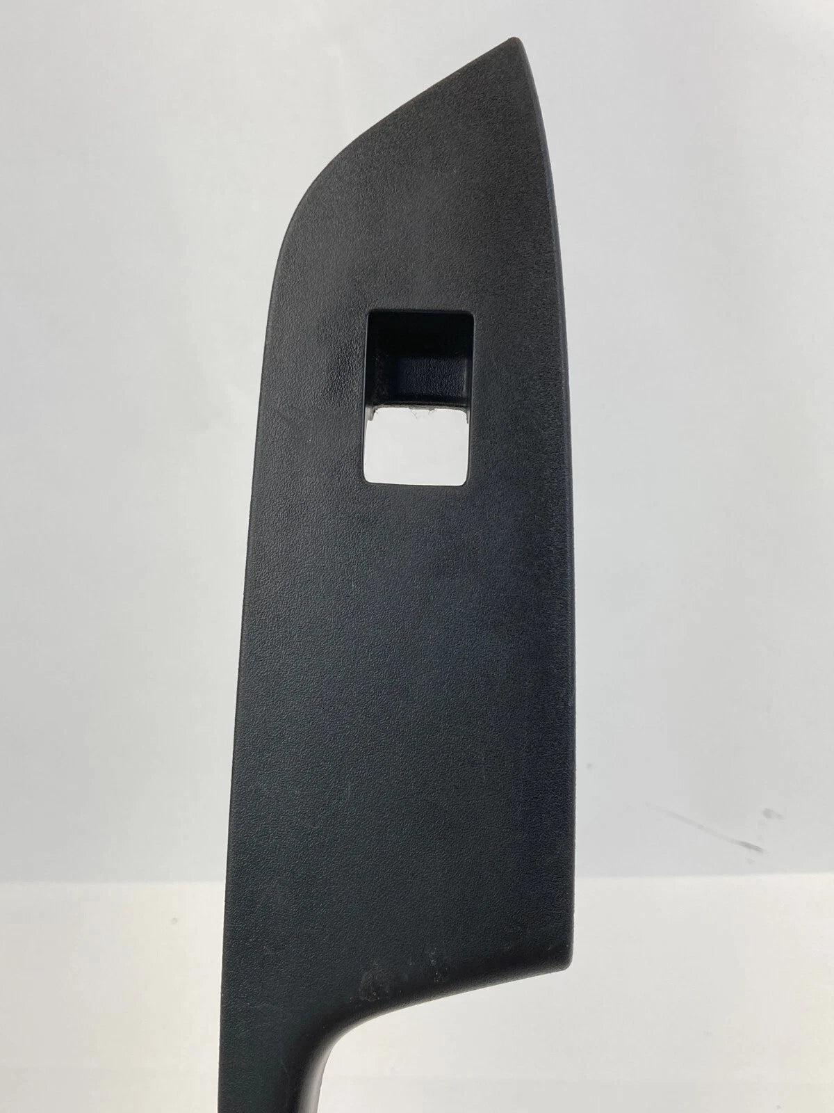 2010-2017 CHEVROLET EQUINOX FRONT RIGHT SIDE POWER WINDOW SWITCH BEZEL 25946839