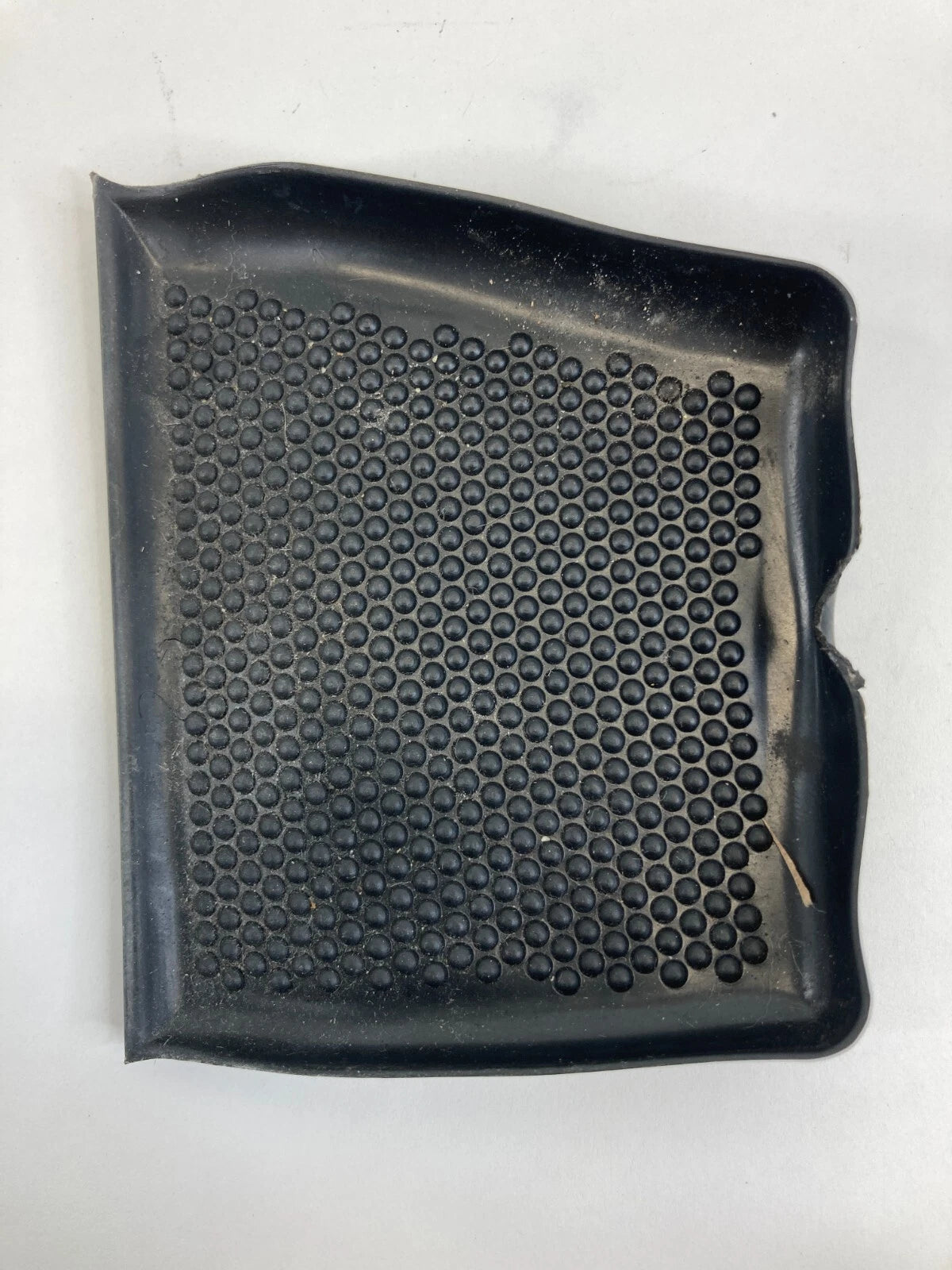 99 00 01 02 03 04 05 PONTIAC GRAND AM DASH LEFT TRAY MAT INSERT 22611802 OEM