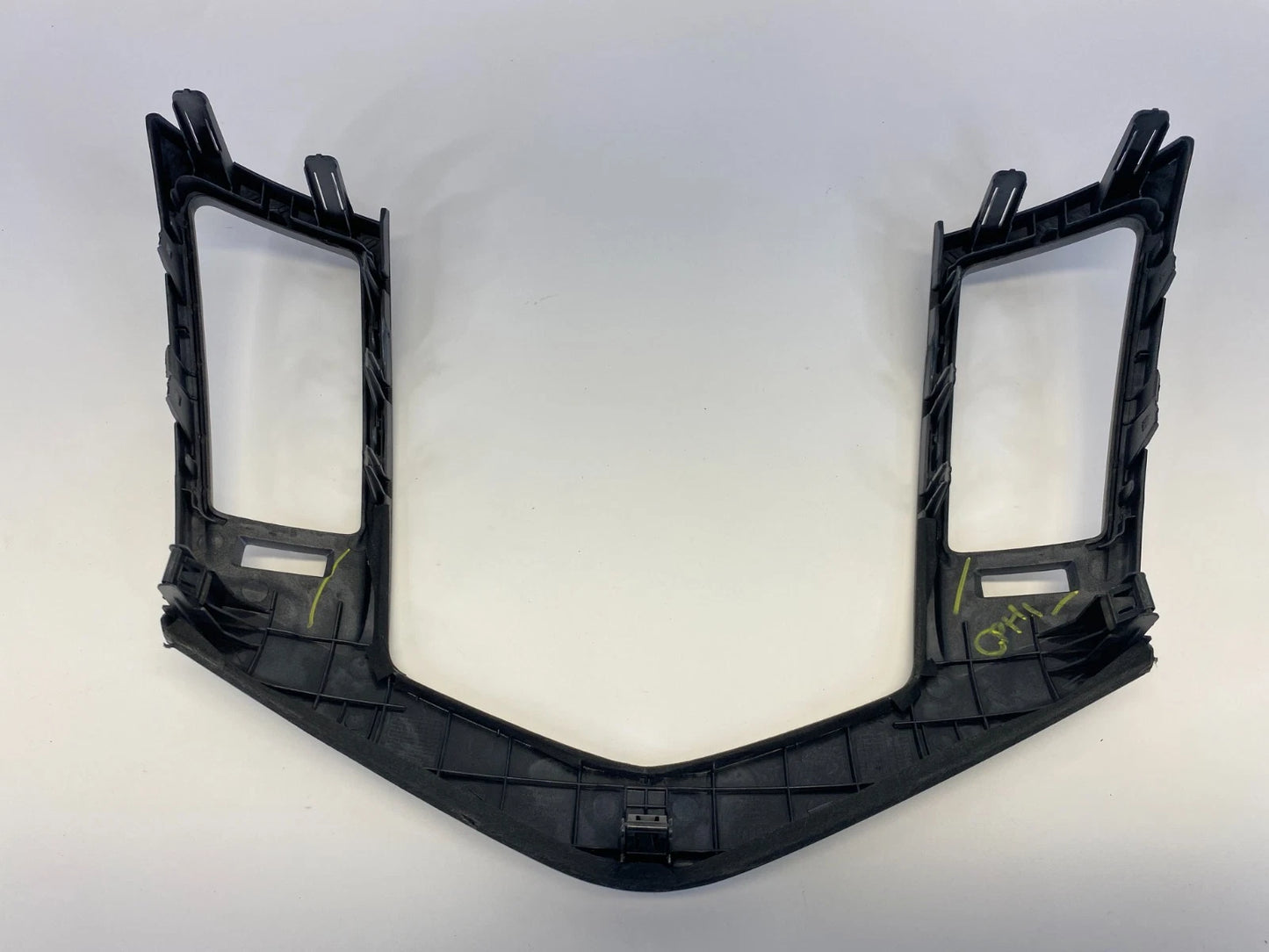 2011-2016 CHEVROLET CRUZE DASH RADIO SURROUND BEZEL TRIM PANEL OEM 94567907