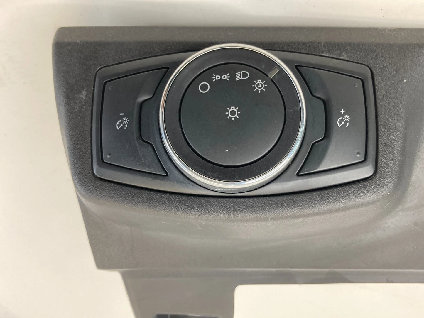 2013-2020 FORD FUSION HEADLIGHT LAMP SWITCH CONTROL BEZEL OEM DG9T13D061CCW