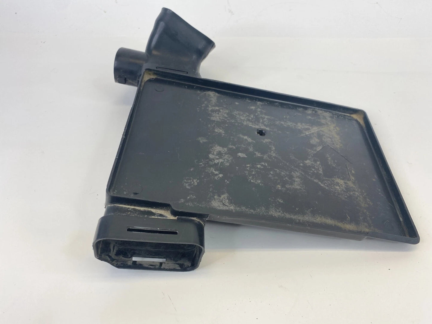 2007-2012 NISSAN SENTRA 2.0L L4 AIR CLEANER INTAKE LOWER DUCT ASSEMBLY OEM