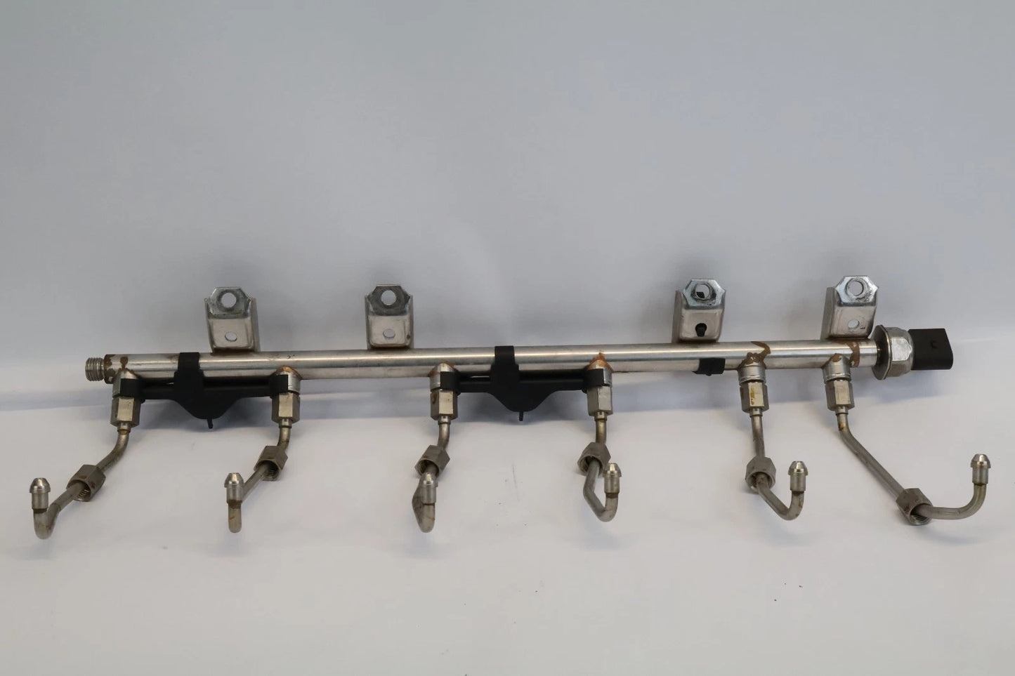 2008 BMW 535XI 3.0L TWIN TURBO HIGH PRESSURE FUEL RAIL WITH LINES OEM 7555006