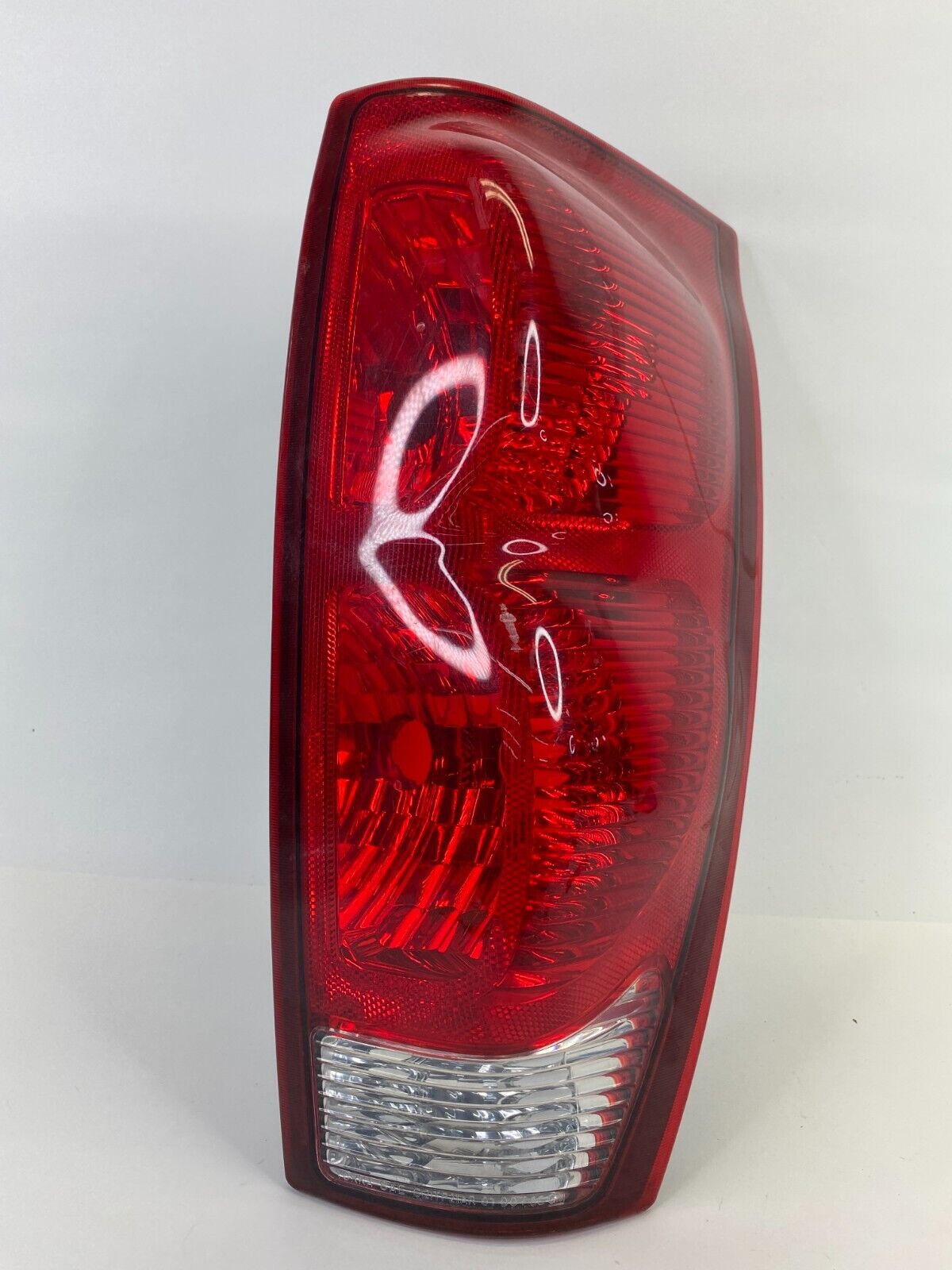 2002-2006 Chevrolet Avalanche 1500 Rear Right Taillight Tail Light Lamp 15092493