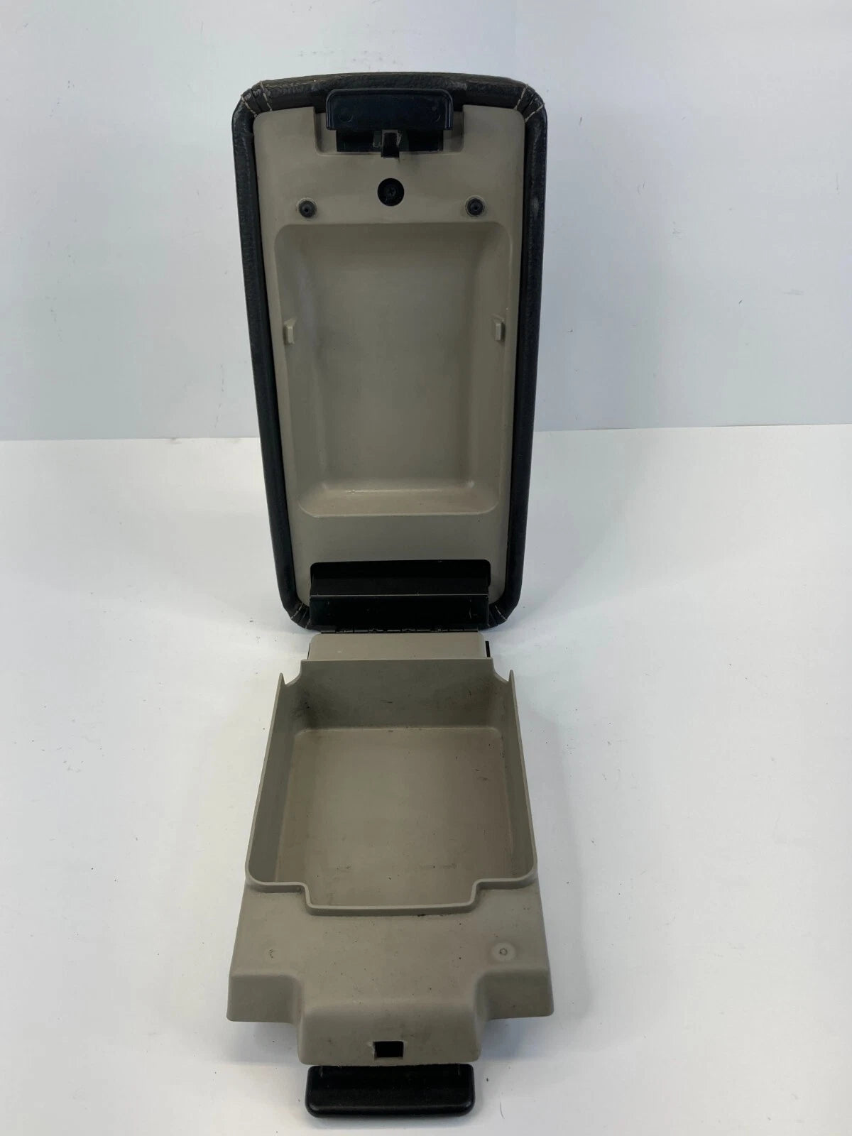 2006-2011 MERCURY MILAN CENTER CONSOLE ARMREST LID COVER STORAGE COMPARTMENT OEM
