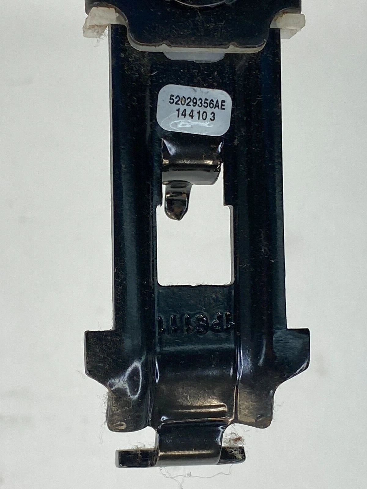 07 08 09 10 DODGE NITRO FRONT LEFT DRIVER SIDE SEAT BELT HEIGHT ADJUSTER OEM