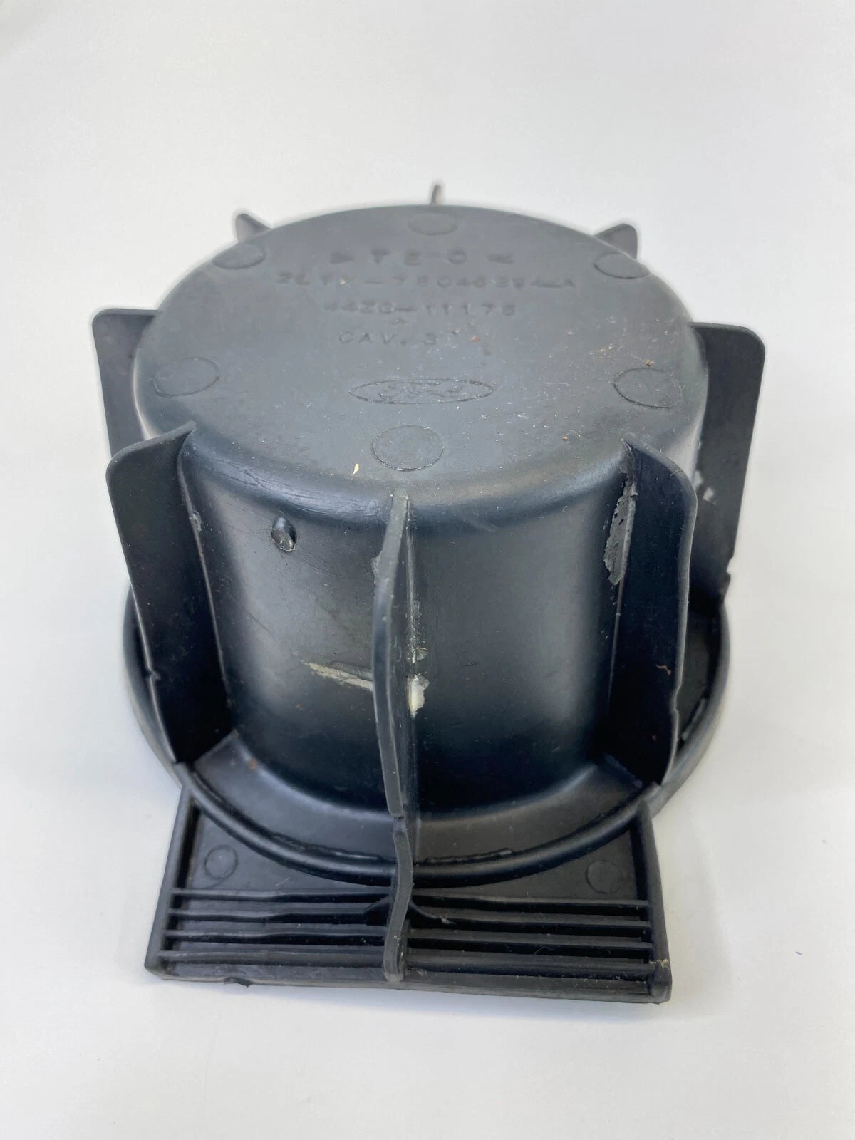 2003 2004 2005 2006 FORD EXPEDITION CUP HOLDER INSERT RUBBER OEM