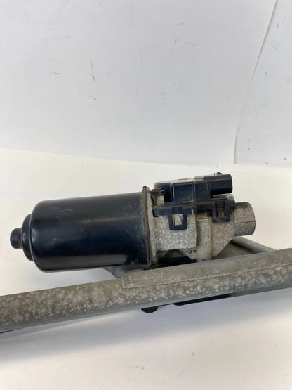 2002-2007 FORD EXPEDITION FRONT WINDSHIELD WIPER MOTOR W/ LINKAGE 2L2F-17D539-AD