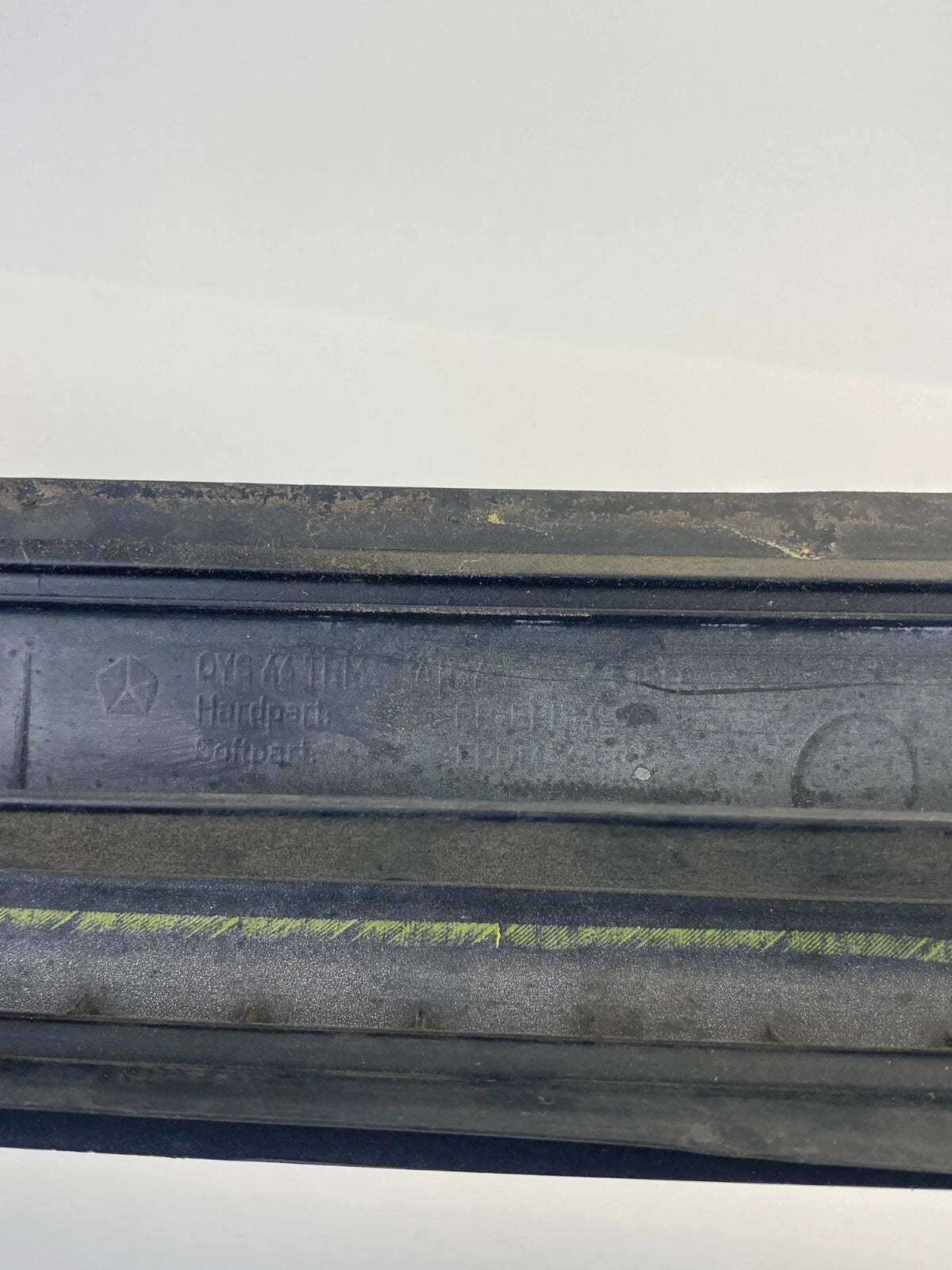 2007-2012 DODGE CALIBER RIGHT PASSENGER EXTERIOR ROOF PANEL MOLDING APPLIQUE