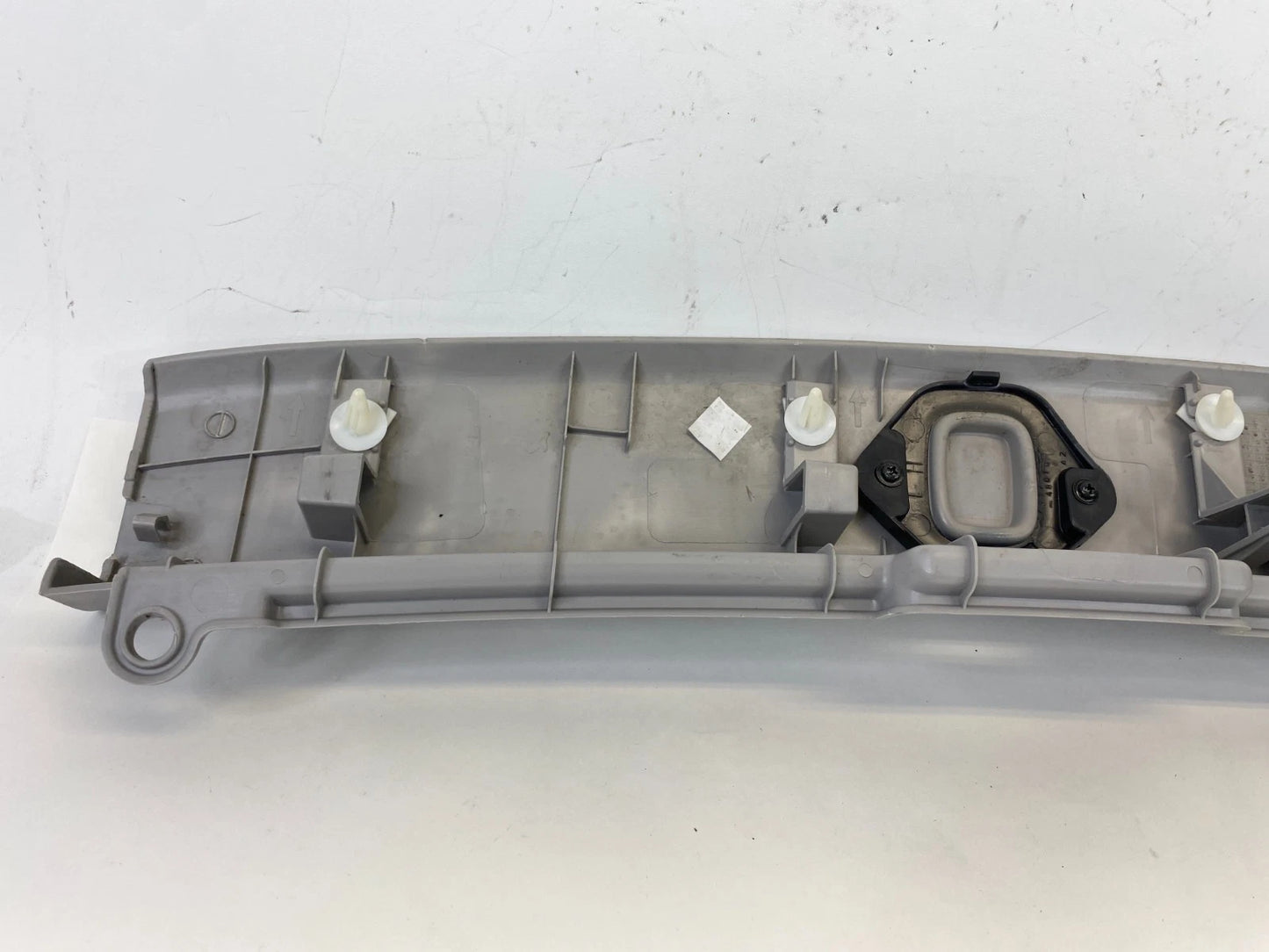 07-09 LEXUS RX350 REAR LIFTGATE TRUNK LID TRIM COVER PANEL SILL SCUFF 583870E010
