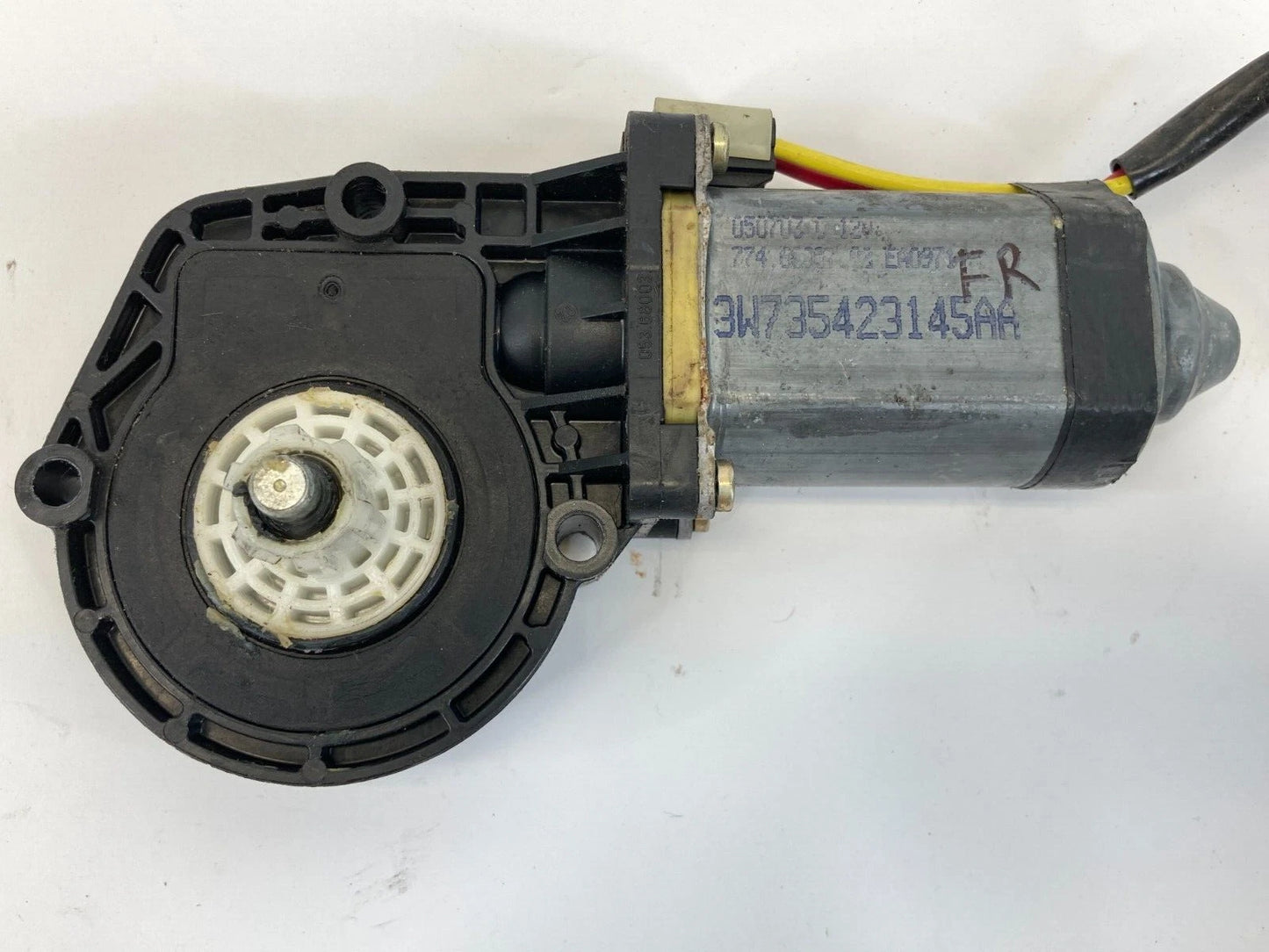 2003-2011 MERCURY GRAND MARQUIS FRONT RIGHT DOOR WINDOW MOTOR 3W735423145AA OEM