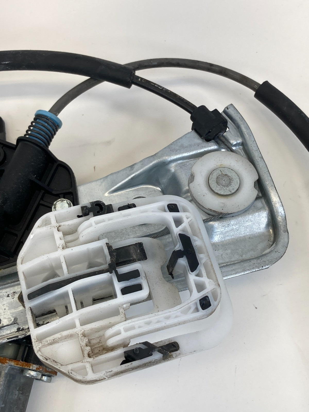 2013-2019 Ford Escape Front Right Side Door Window Regulator W/ Motor OEM