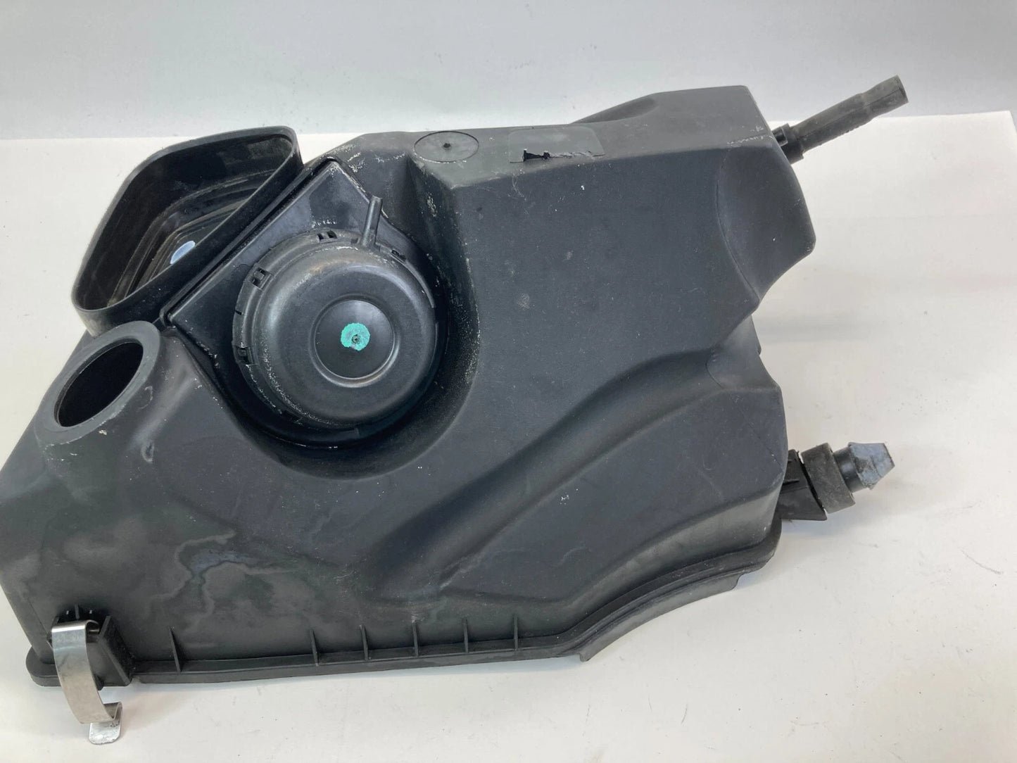 06-11 AUDI A6 05-08 A6QUATTRO 3.2L AIR INTAKE CLEANER FILTER BOX COVER 4F0133835