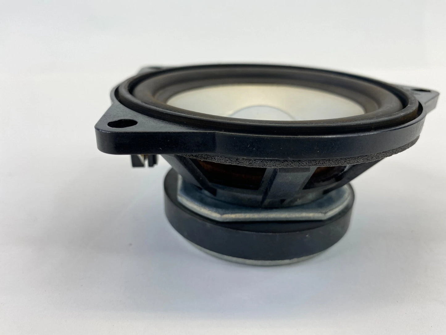 2004-2007 BMW 530I 525I REAR RIGHT BACK DOOR AUDIO SOUND SPEAKER 65136930903 OEM