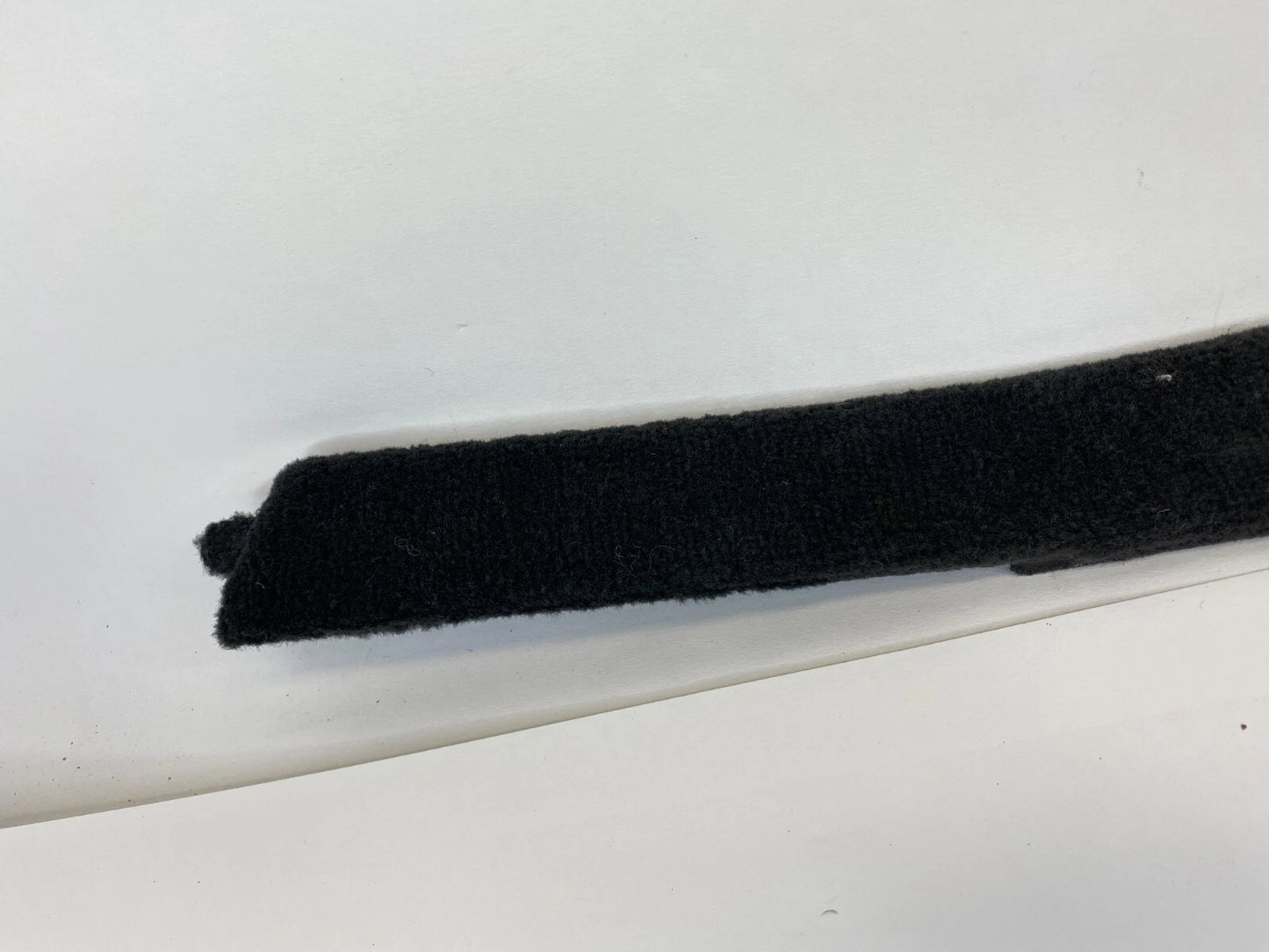 06-10 BMW 5-SERIES 550I RIGHT CENTER CONSOLE MOLDING CARPET TRIM 51167059952 OEM