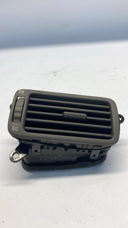 95-00 LEXUS LS400 FRONT RIGHT PASSENGER SIDE DASH OUTER A/C AIR VENT 55670-50030