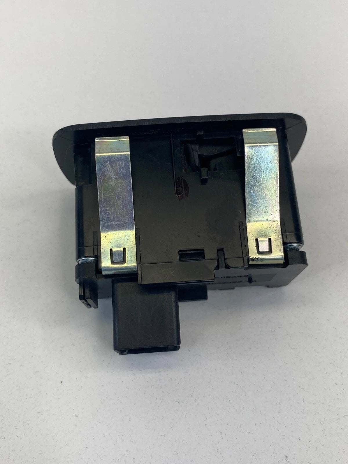 2010 2011 TOWN & COUNTRY GRAND CARAVAN REAR DOOR POWER WINDOW SWITCH 04602927AA