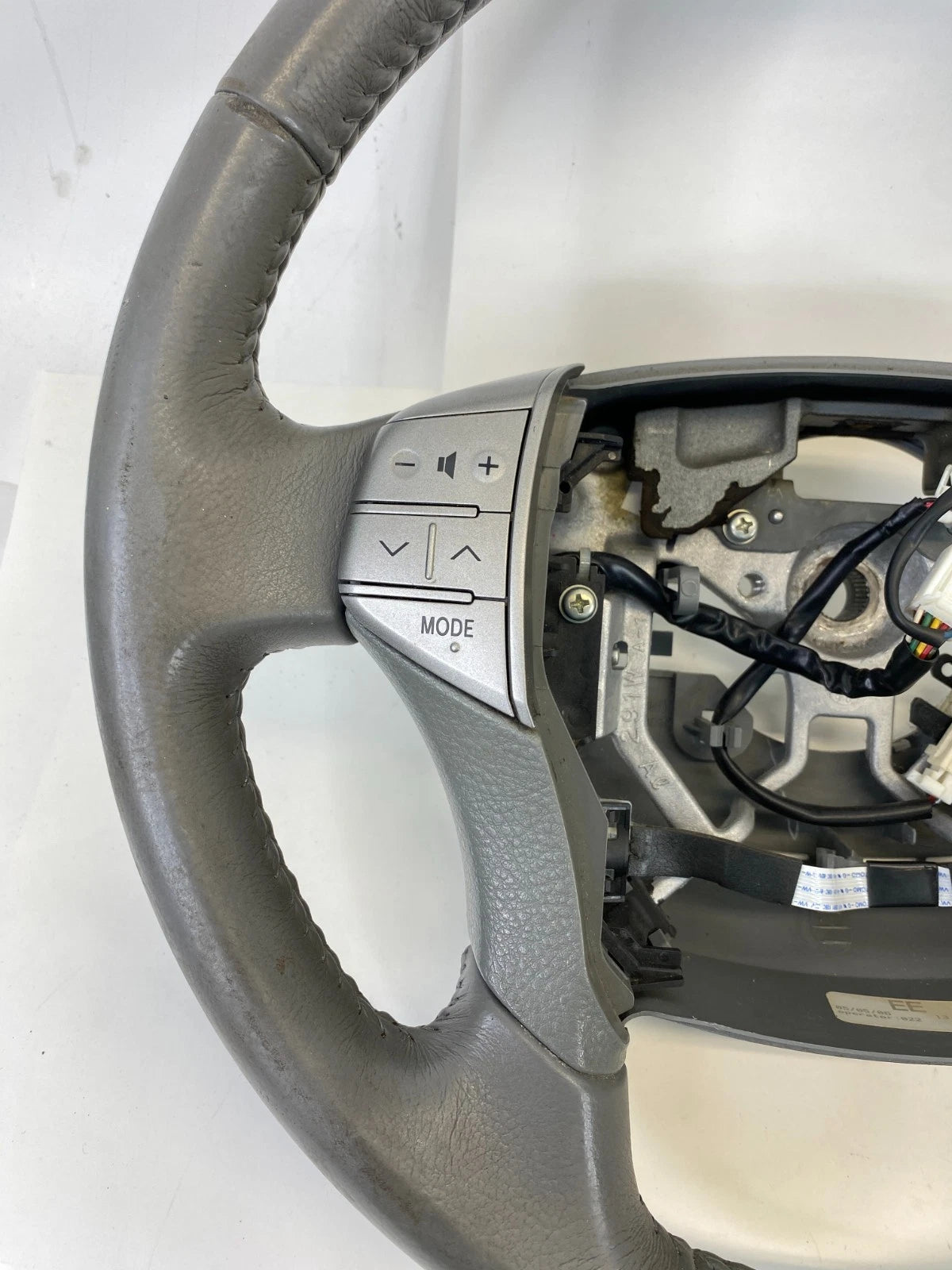 2005-2007 TOYOTA AVALON LEFT SIDE STEERING WHEEL W/ CRUISE & RADIO CONTROL OEM