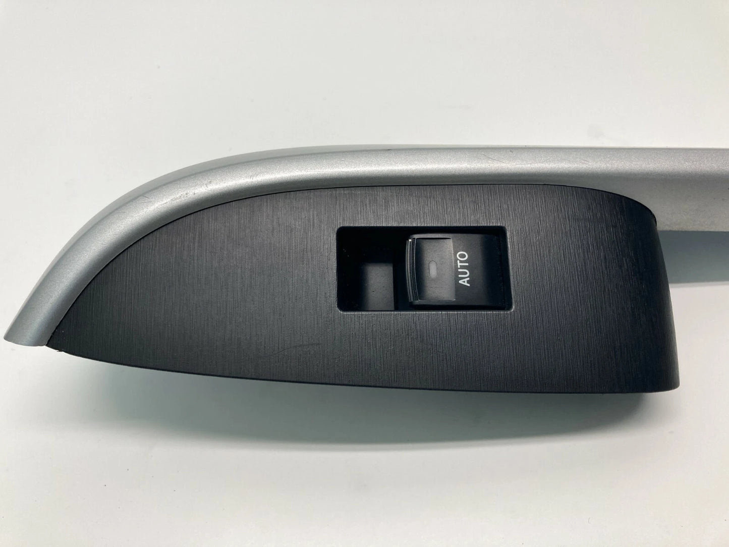 2010-2015 TOYOTA PRIUS REAR LEFT SIDE POWER WINDOW SWITCH W/ BEZEL 74272-47060