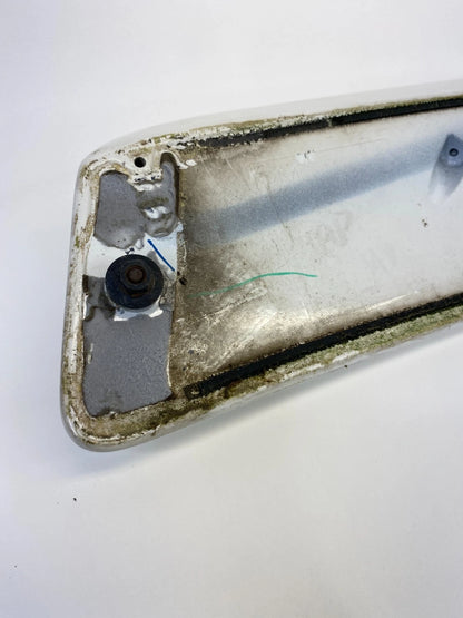 05-09 PONTIAC G6 SEDAN REAR TRUNK LID SPOILER WING MOUNTED WHITE 22625074 OEM