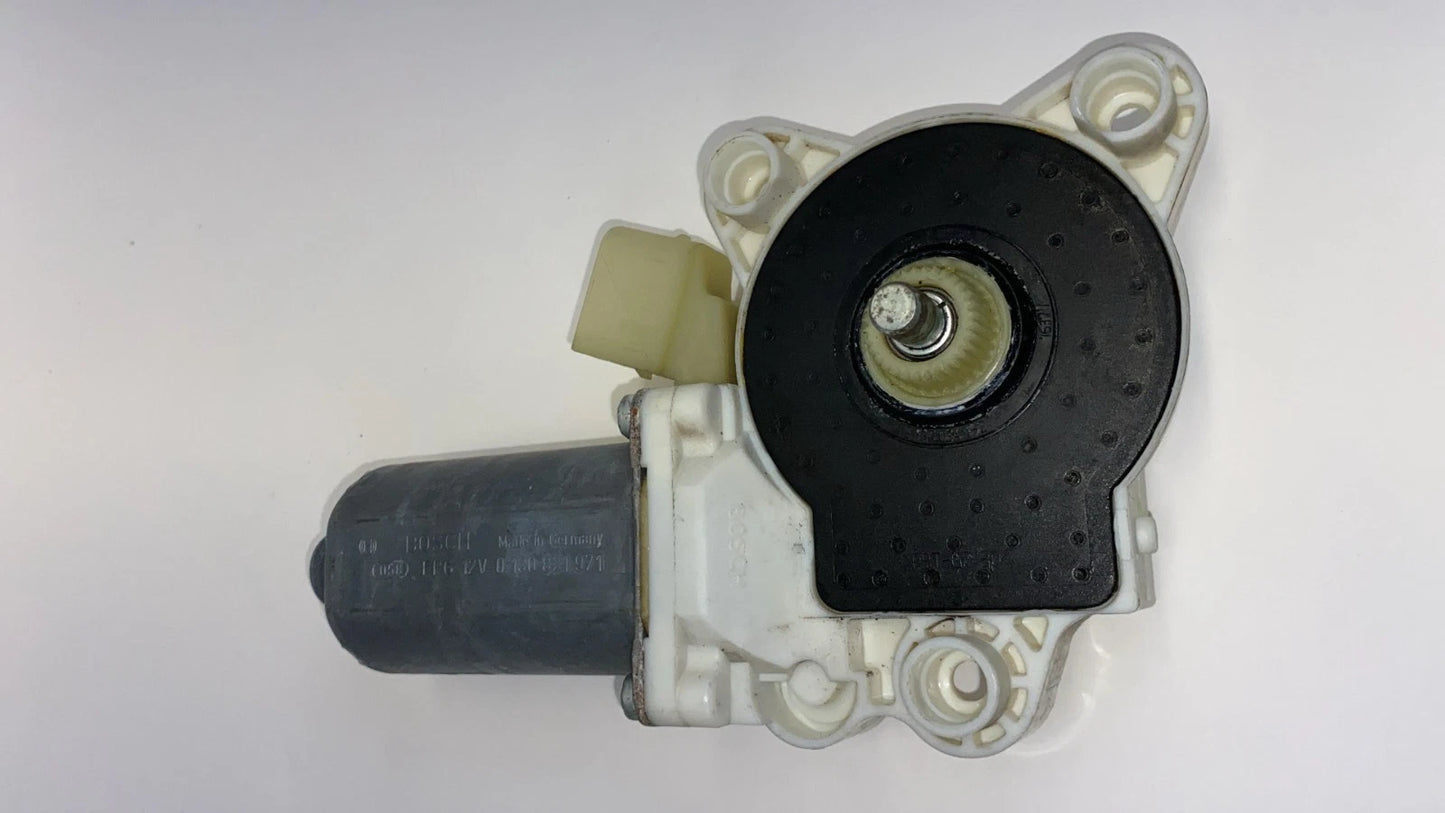 2003-2006 MERCEDES-BENZ E500 03-09 E320 FRONT RIGHT WINDOW MOTOR 2118203042 OEM