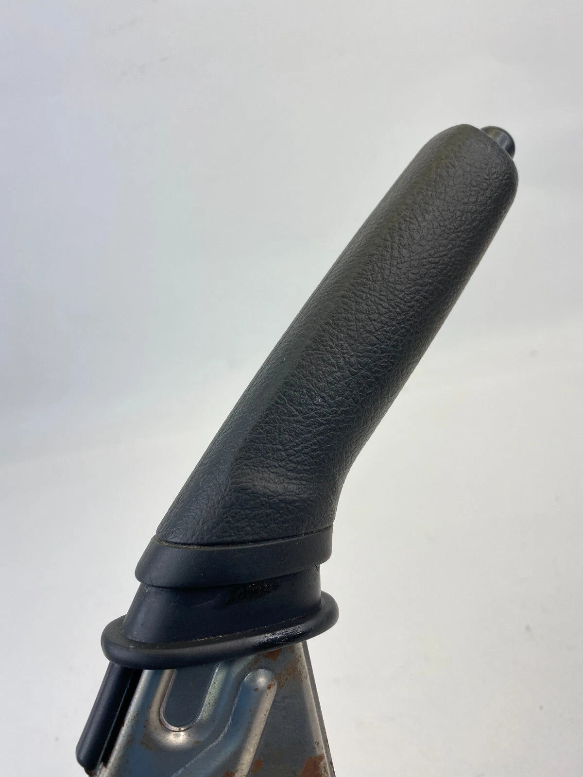 2009-2013 TOYOTA MATRIX FWD CENTER CONSOLE EMERGENCY PARKING BRAKE HANDLE