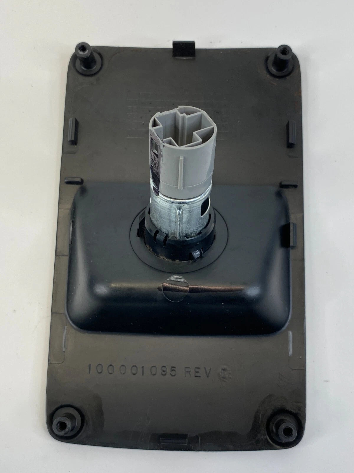 2009 2010 DODGE JOURNEY REAR CENTER CONSOLE SOCKET POWER OUTLET 100001095 OEM