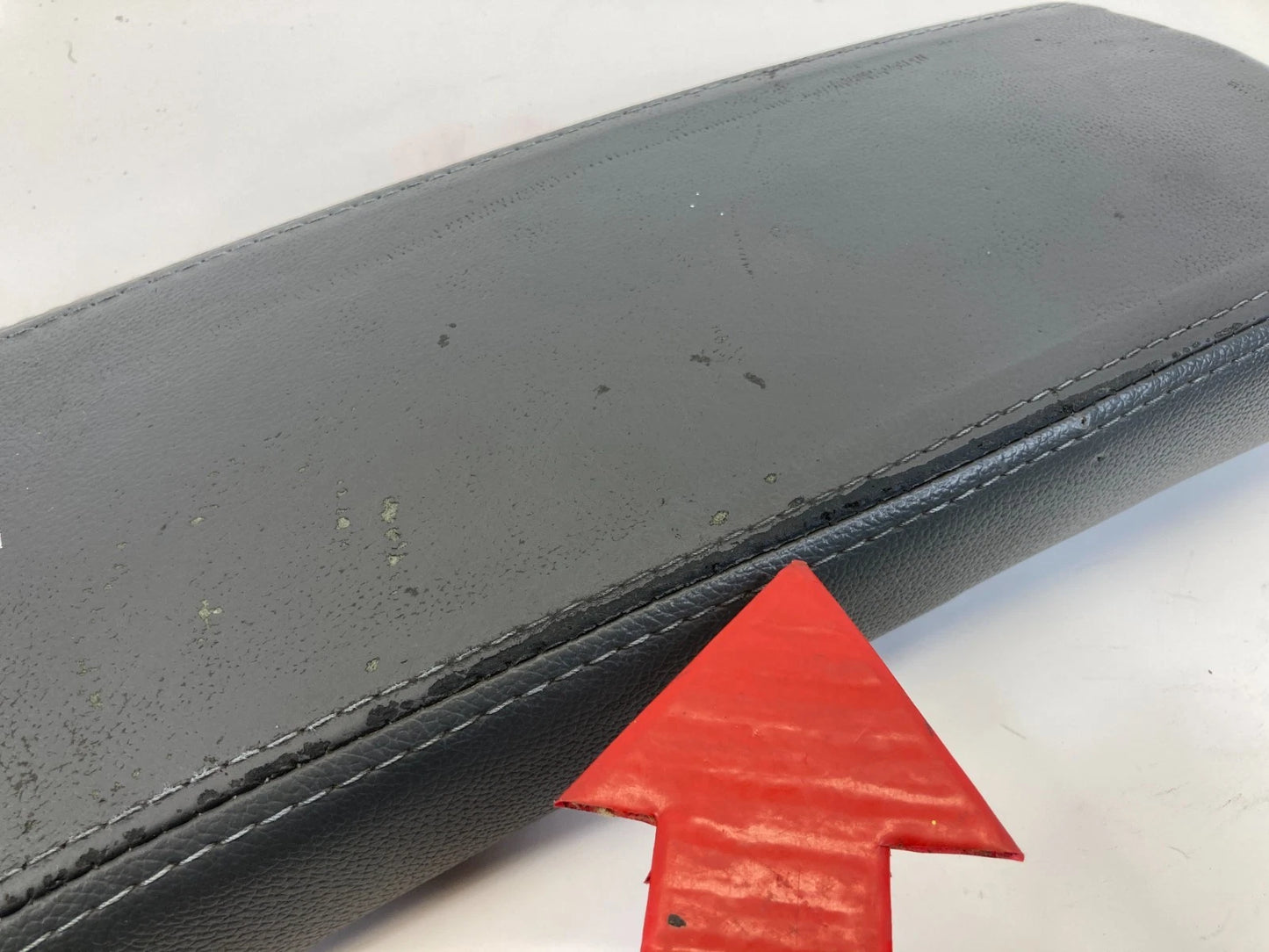 2004-2009 TOYOTA PRIUS CENTER CONSOLE ARMREST TOP LID CAP COVER LEATHER GRAY OEM