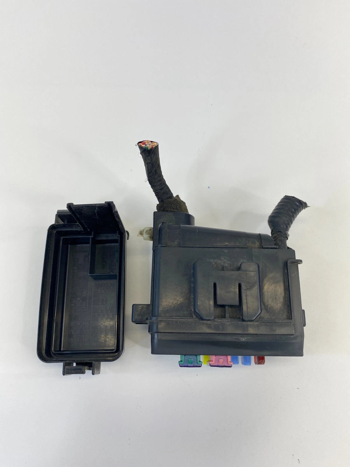 2005 HONDA PILOT 3.5L 6 CYLINDER 24V ENGINE COMPARTMENT SMALL FUSE BOX OEM