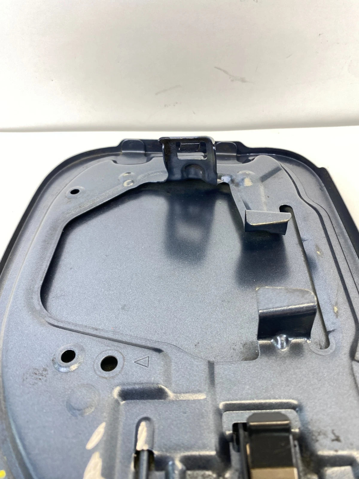 2014-2019 TOYOTA COROLLA SEDAN FUEL FILLER TANK DOOR COVER LID UNIT OEM FACTORY
