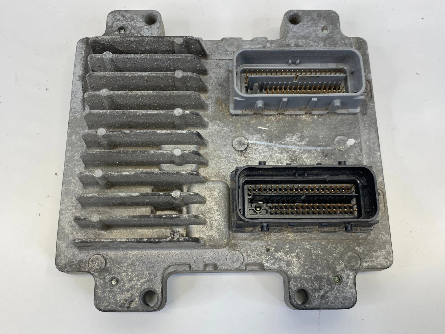 2009-2011 CHEVROLET HHR 2.4L ENGINE COMPUTER CONTROL MODULE ECU ECM 12630186 OEM