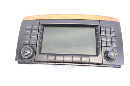 06-08 MERCEDES BENZ W251 R350 R320 GL320 RADIO NAVIGATION CD PLAYER A2518704589