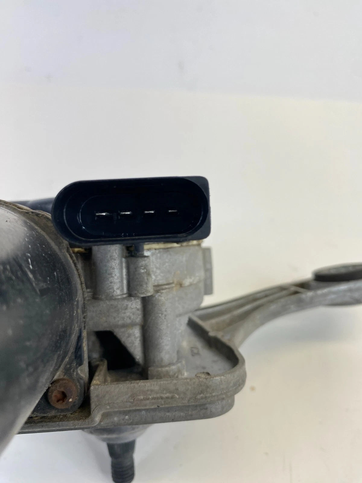 2013-2019 FORD ESCAPE FRONT RIGHT SIDE WINDSHIELD WIPER MOTOR ASSY CJ54-17504