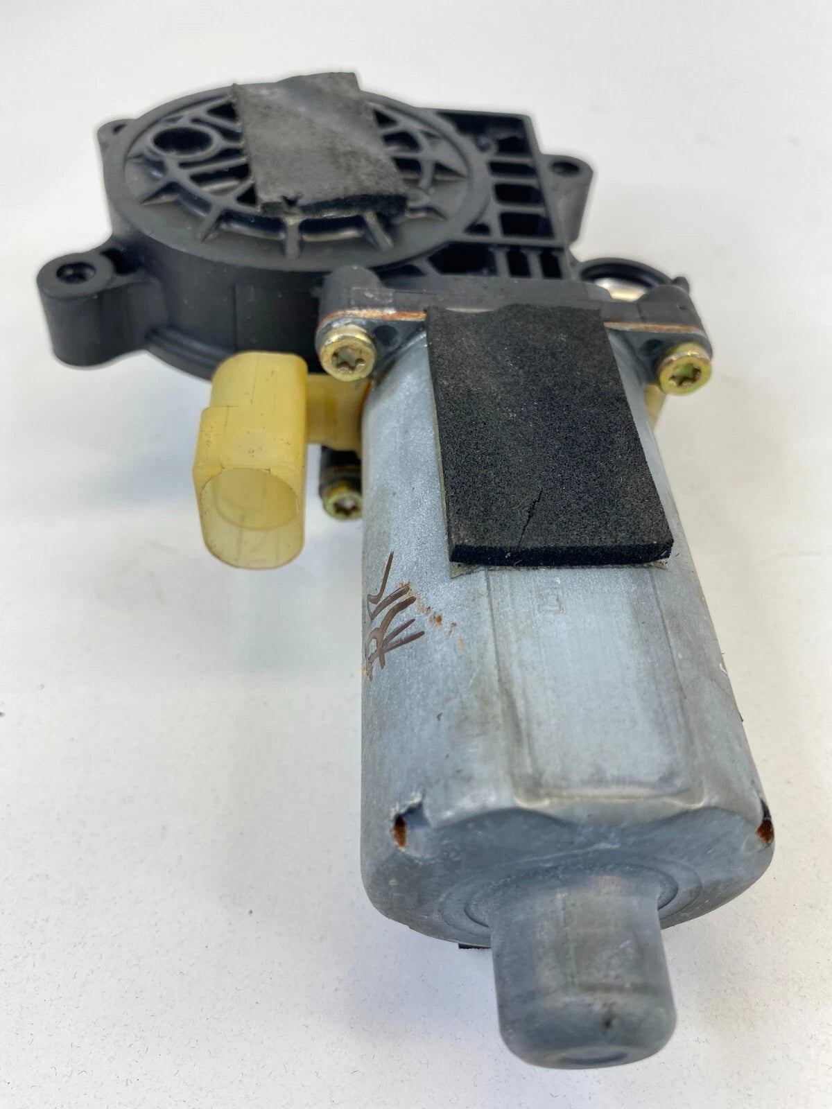 1999-2006 VOLVO S80 REAR RIGHT SIDE DOOR POWER WINDOW MOTOR 0130821776 OEM