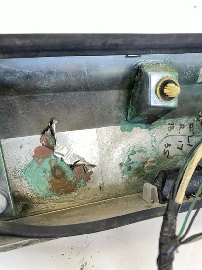 2010-2012 GMC TERRAIN TRUNK LID GARNISH LICENSE PLATE BEZEL MOLDING W/ CAMERA