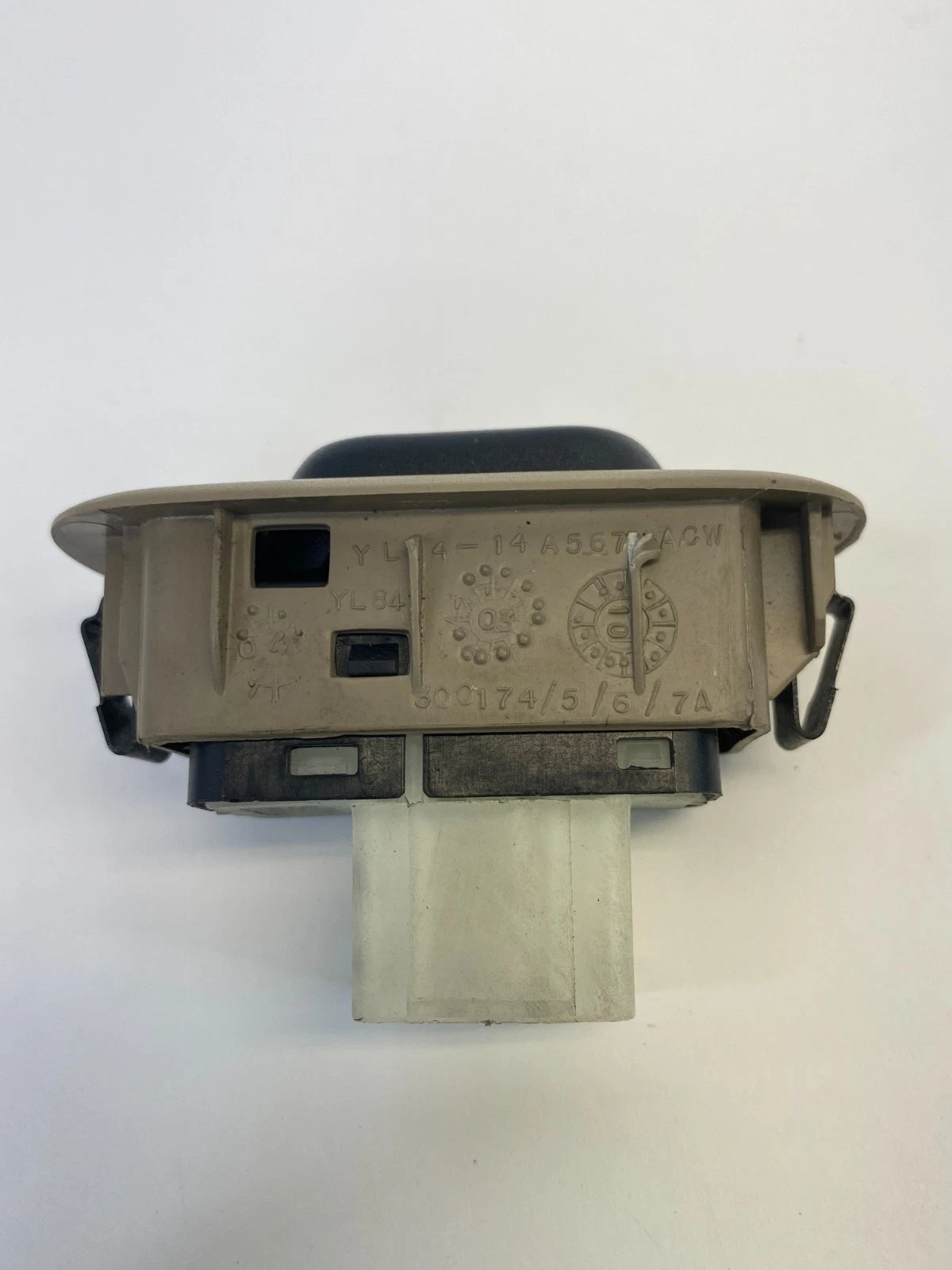 2001-2007 FORD ESCAPE REAR RIGHT BACK SIDE DOOR WINDOW CONTROL SWITCH OEM