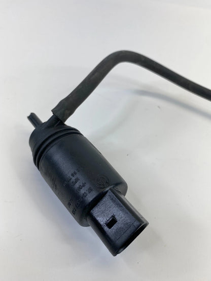2003-2005 LAND RANGE ROVER FRONT WINDSHIELD WASHER WIPER FLUID PUMP 67.12-8 377